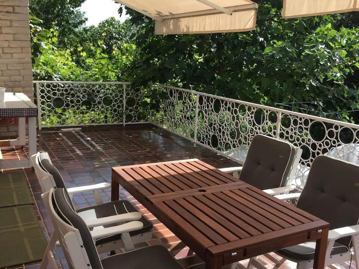 Apartment Domic ,Two Bedrooms Whit Large Terrace Njivice
